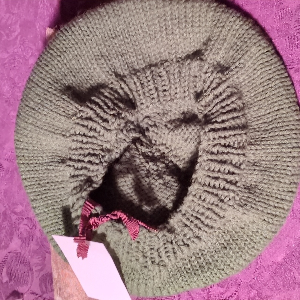 Hand Knit Acrylic Dark Olive Green French Beret Hat #02 - Picture 6 of 15